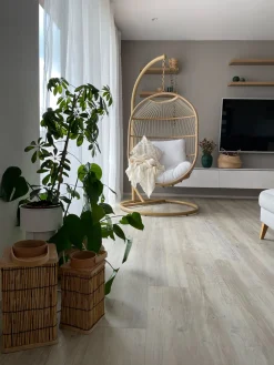 Nojatuolit<Beliani Riipputuoli Jalustalla Polyrottinki Luonnonvari Alba