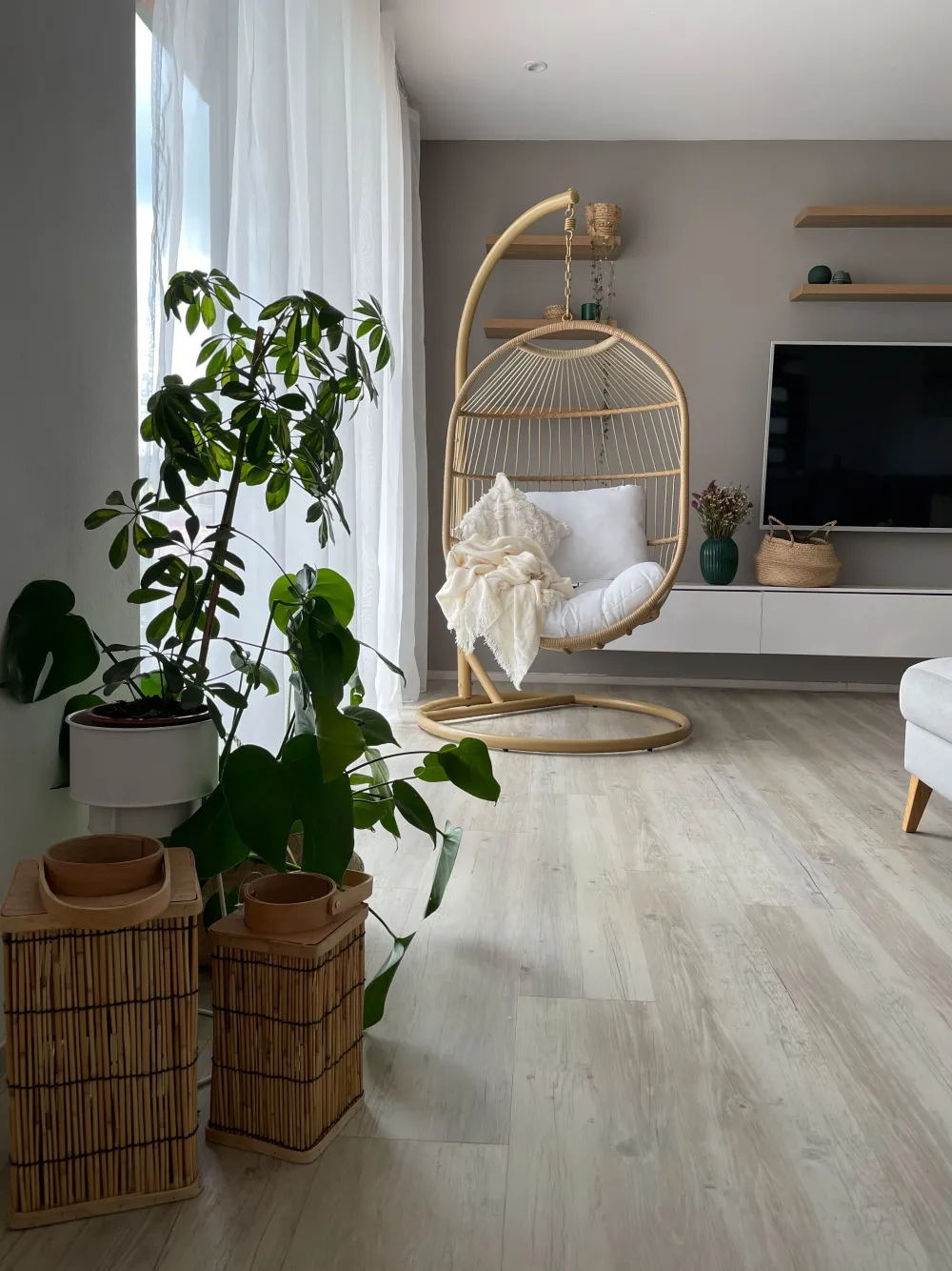 Nojatuolit<Beliani Riipputuoli Jalustalla Polyrottinki Luonnonvari Alba