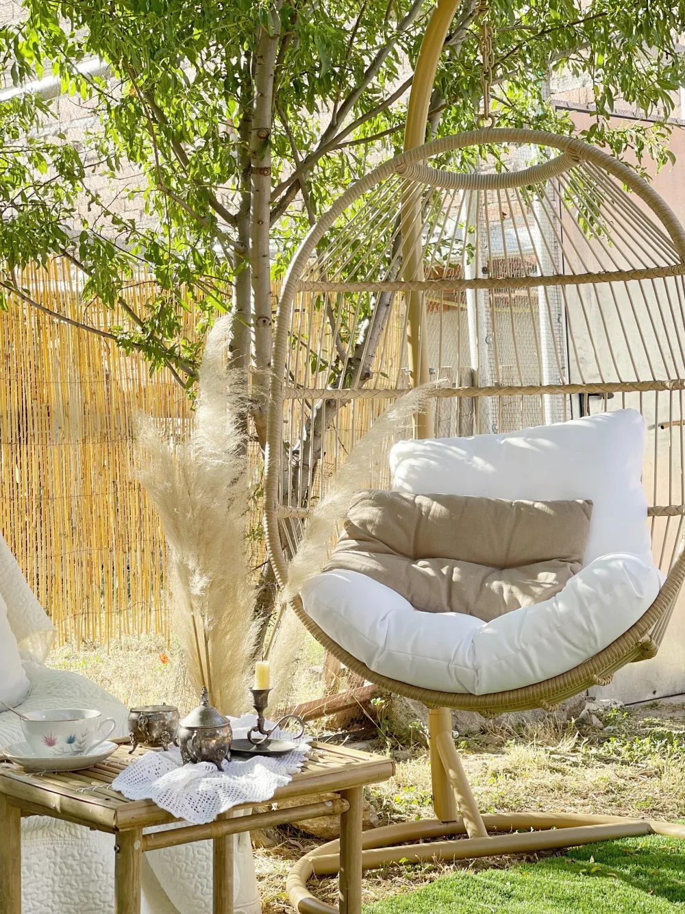 Nojatuolit<Beliani Riipputuoli Jalustalla Polyrottinki Luonnonvari Alba