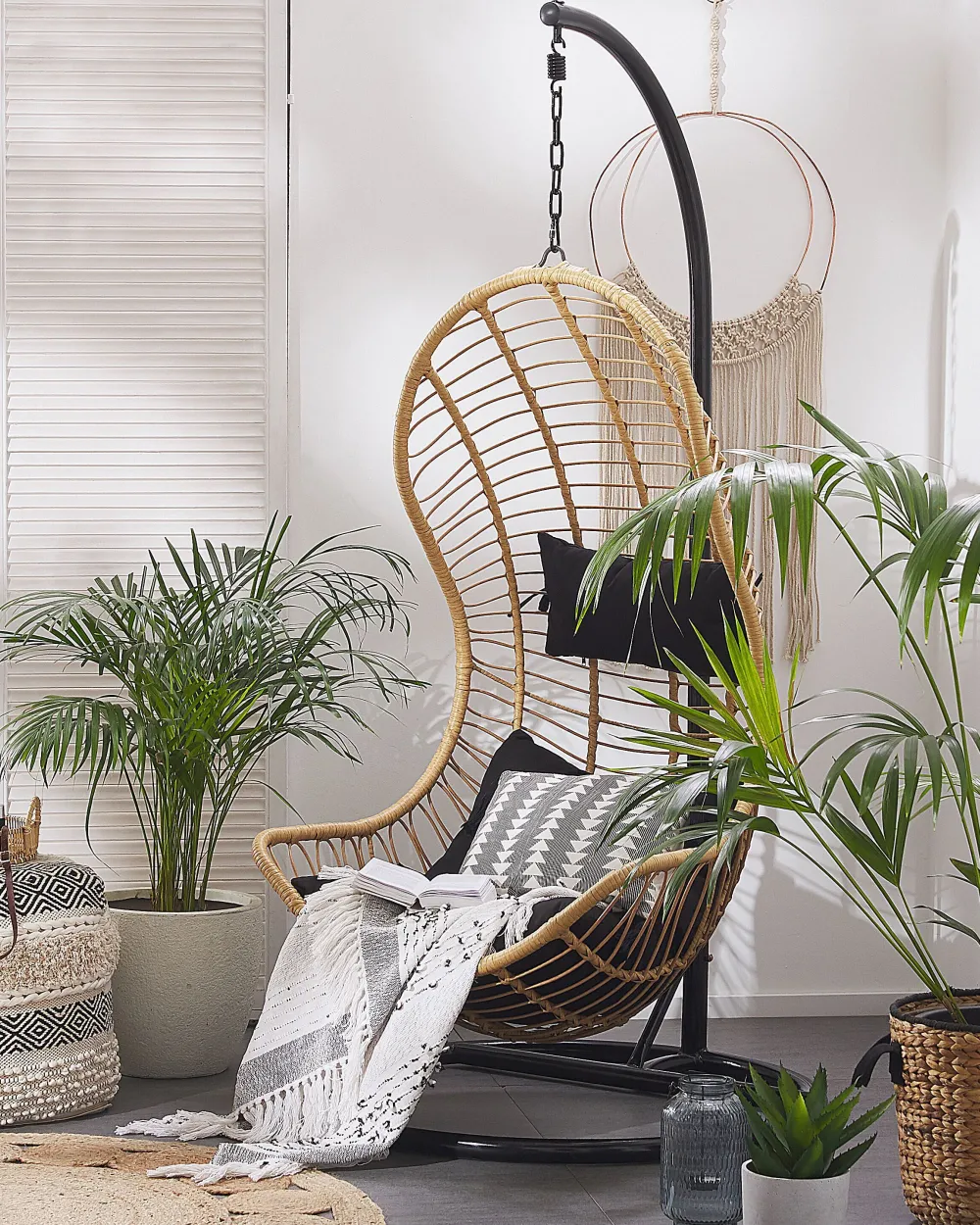 Nojatuolit<Beliani Riipputuoli Jalustalla Polyrottinki Luonnonvari Pineto