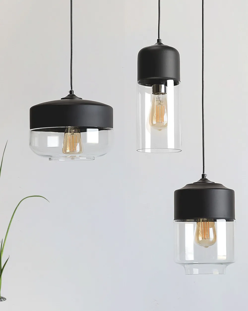 Valaisimet<Beliani Riippuvalaisin Lasi Musta Murray