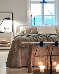 Best Sale Beliani Sivupoyta Lasitasolla Valkoinen Attu