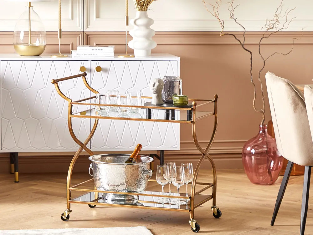 Säilytys<Beliani Tarjoiluvaunu Peililasitasolla Rauta Kulta Larino