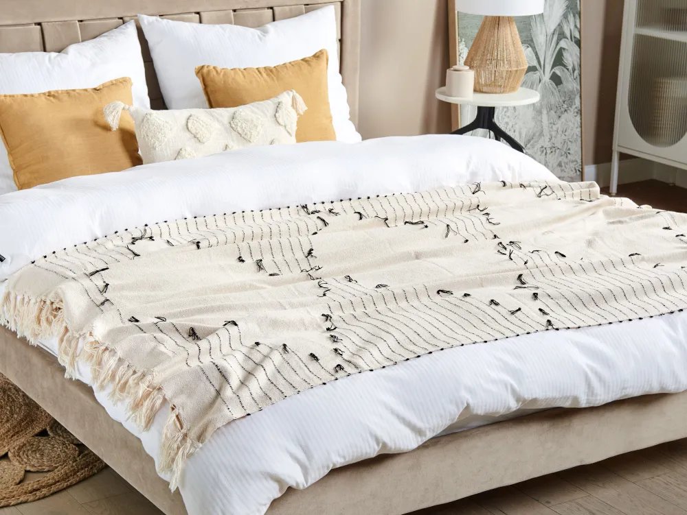 Shop Beliani Torkkupeitto Puuvilla Vaalea Beige/Musta 130 X 170 Cm Uluyol