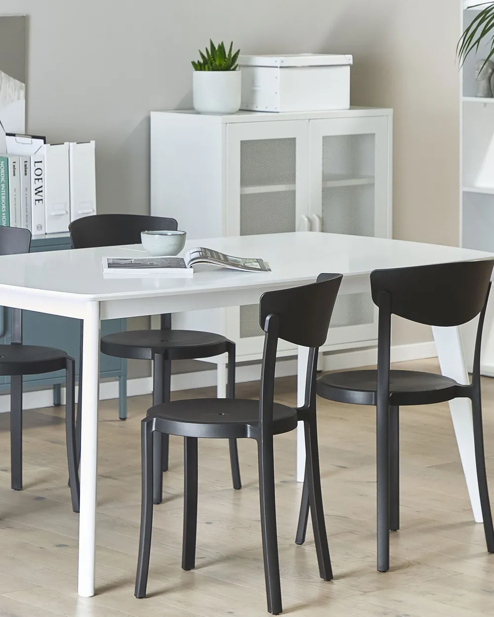 Tuolit<Beliani Tuoli Muovi Musta 4 Kpl Vieste