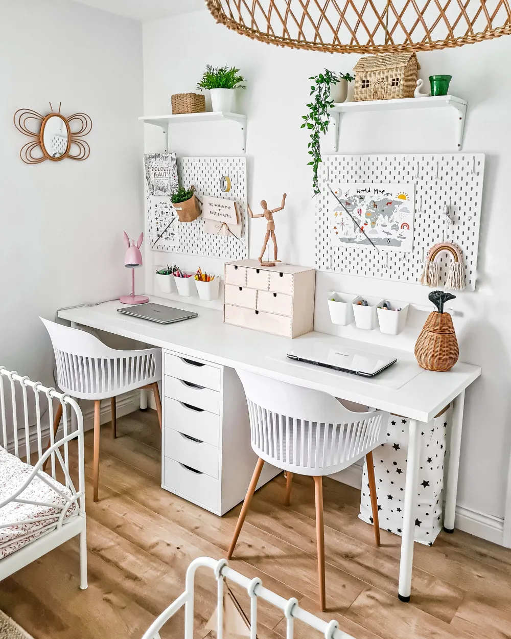 Tuolit<Beliani Tuoli Muovi Valkoinen 2 Kpl Bereca