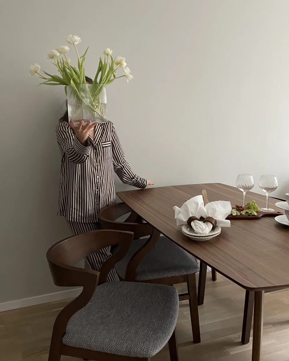 Tuolit<Beliani Tuoli Tumma Puu/Harmaa 2 Kpl Maroa