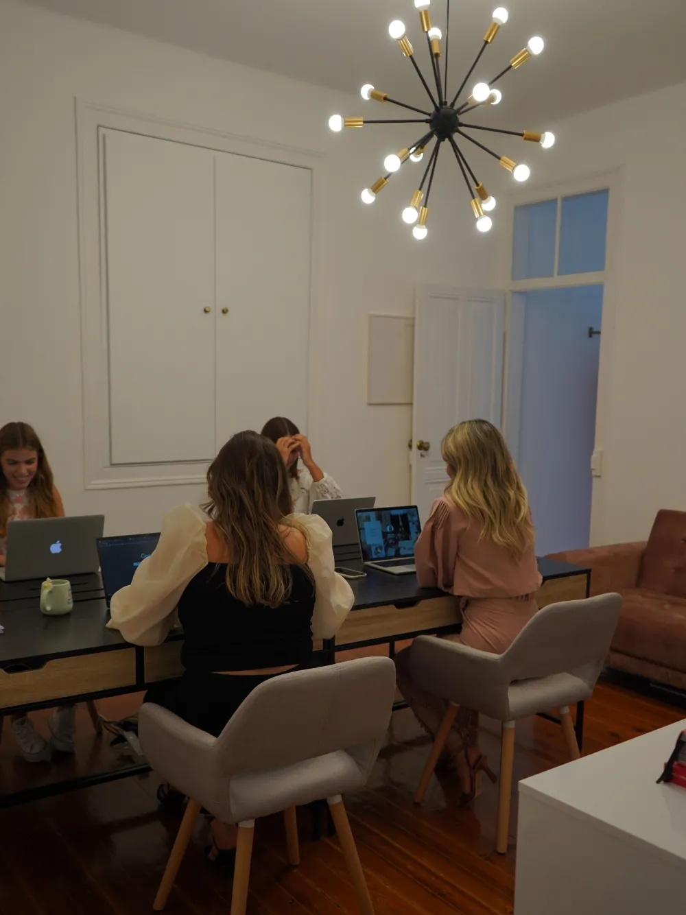 Lastenhuone<Beliani Tyopoyta 2 Laatikkoa Musta/Vaalea Puu 120 X 60 Cm Jena