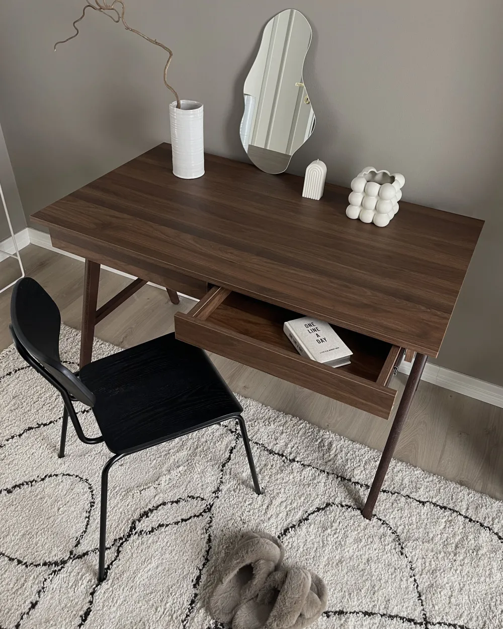 Lastenhuone<Beliani Tyopoyta 2 Laatikkoa Tumma Puu 120 X 70 Cm Sheslay