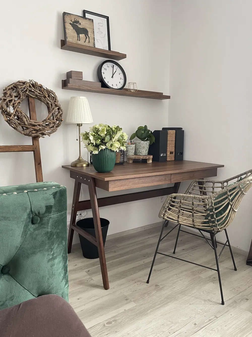 Lastenhuone<Beliani Tyopoyta 2 Laatikkoa Tumma Puu 120 X 70 Cm Sheslay