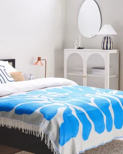 Flash Sale Beliani Vitriinikaappi Teras 2 Ovea 2 Hyllya Valkoinen Sarre